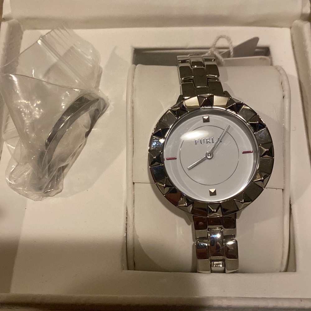 NWT/NWB Gorgeous Authentic Silver Furla Stainless Steel Watch.